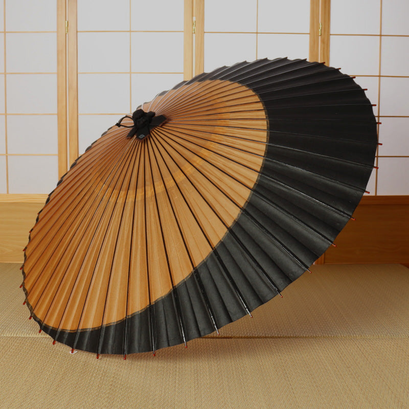 蛇の目傘 蛇の目傘 ｜特選月奴『月の剣』 - 日本最古の京都和傘屋 辻倉