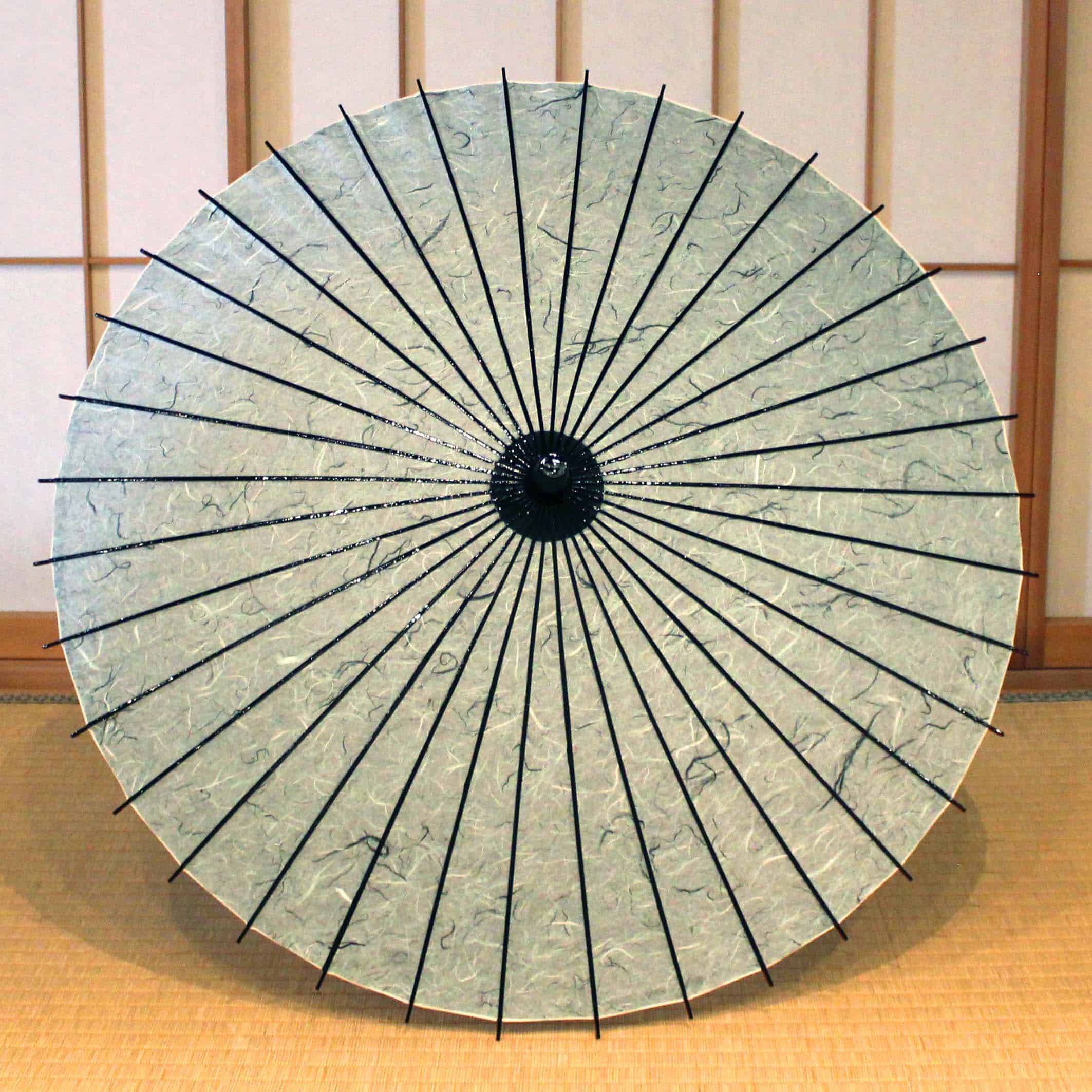 Black Bamboo Japanese Parasol "En" Unryu Paper Mizuasagi Large Size