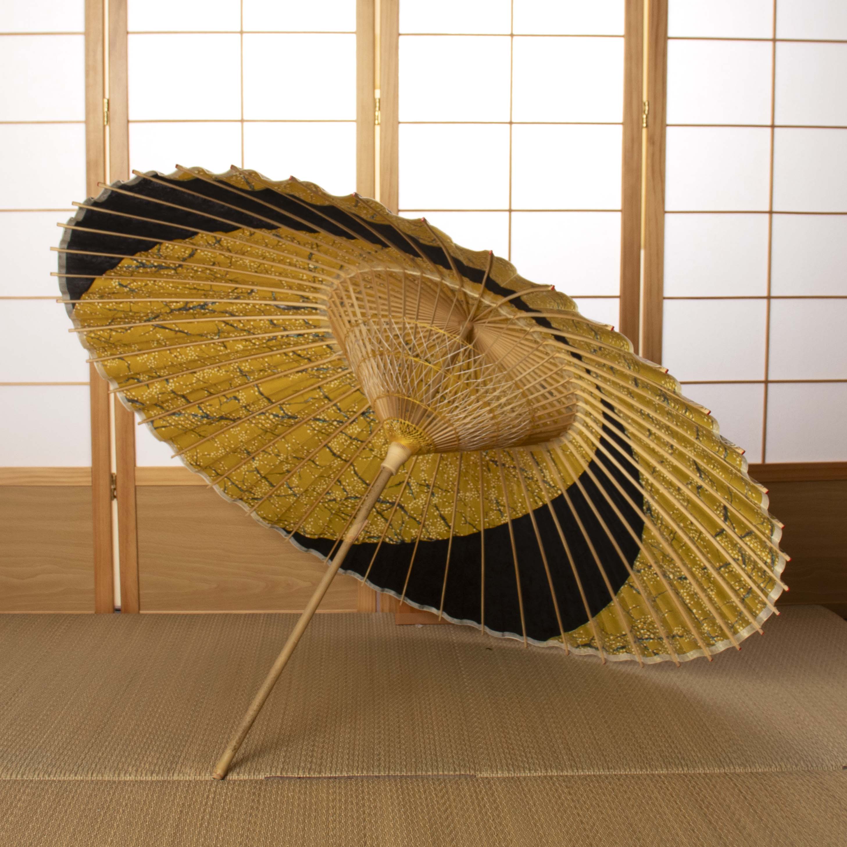 和かさね 『金彩梅流水に漆黒』