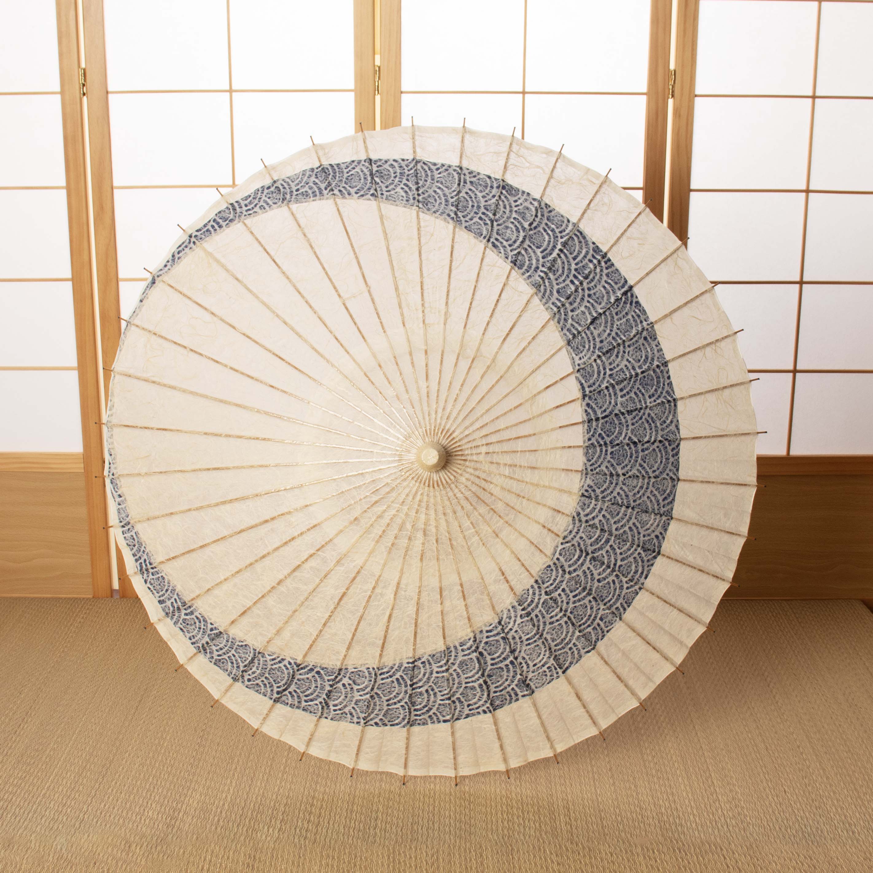 落水重ね 『三日月奴』青海波 藍紗 - 日本最古の京都和傘屋 辻倉
