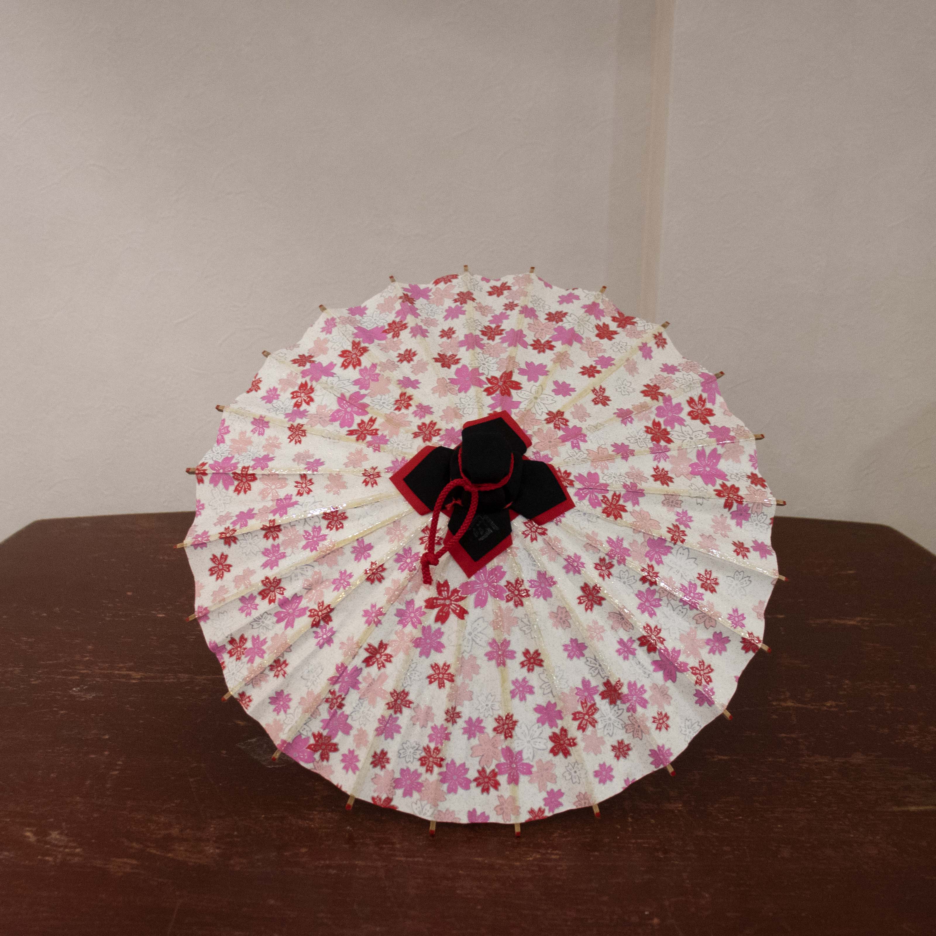 ミニサイズの和傘｜姫和傘 金彩文様｜ 京都和傘屋 辻倉 - 日本最古の