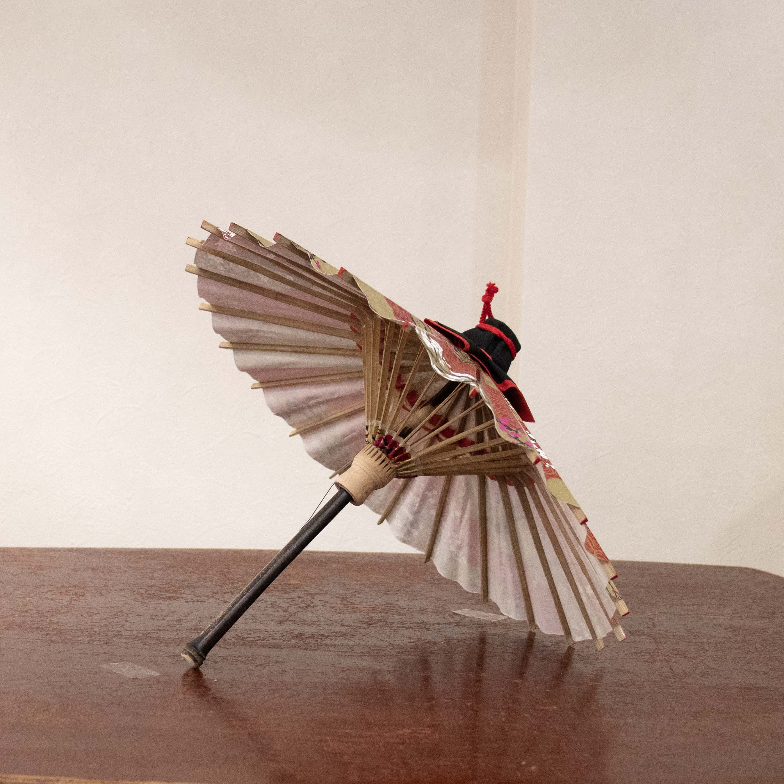 姫和傘 『金彩 観世流水』エンジ