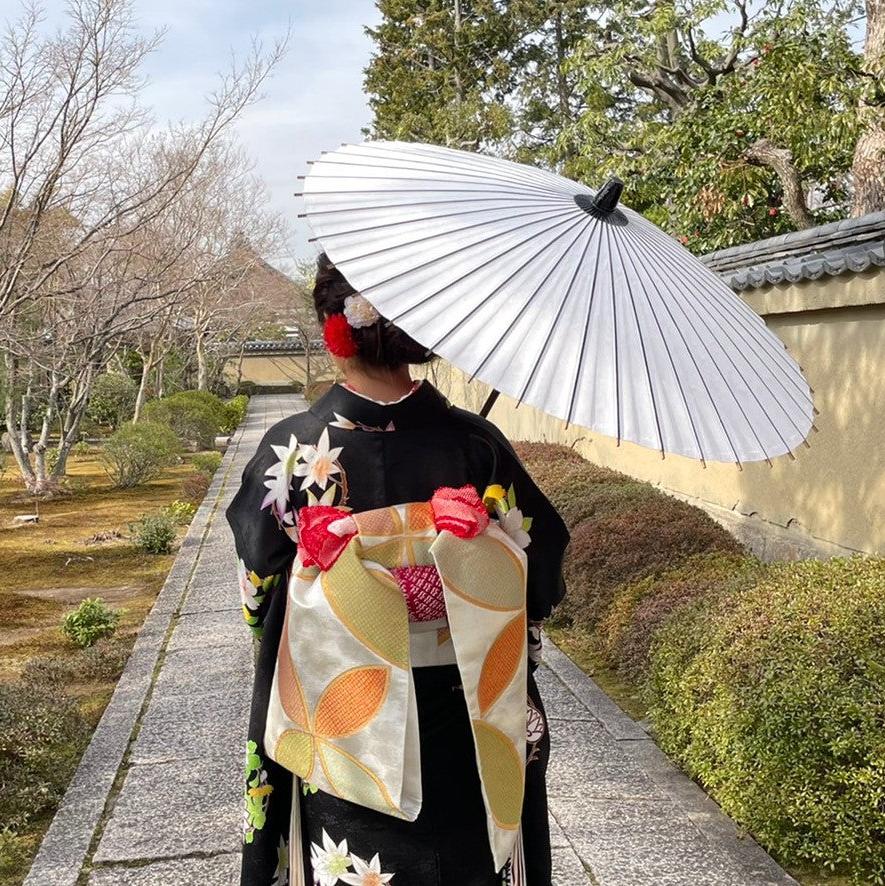 京都の伝統的な和日傘