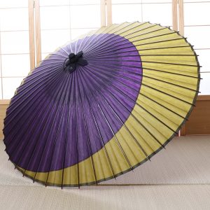 紫と黄緑の三日月模様の和傘