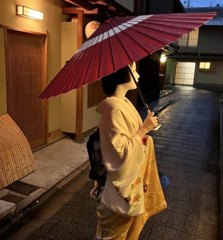 京都の花街～舞妓さん芸妓さんと和傘～ - 日本最古の和傘屋辻倉