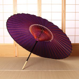 紫色の和傘